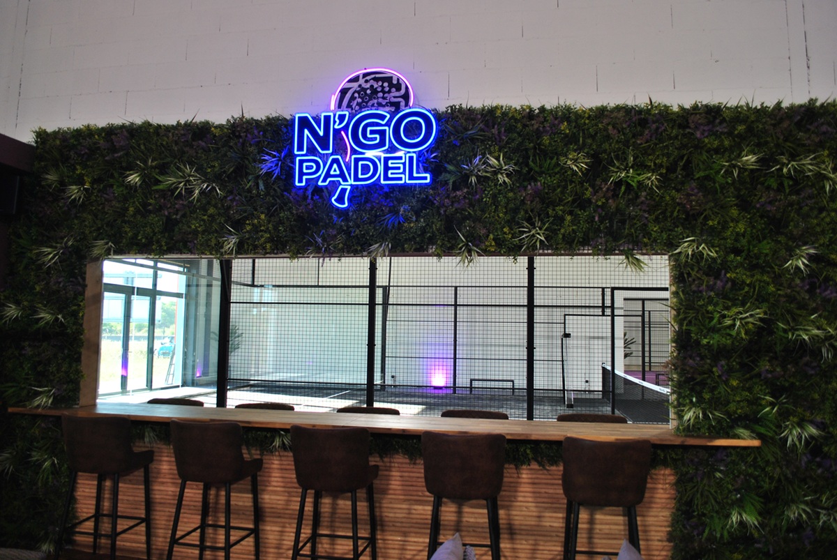 N'GOPADEL — Enseigne